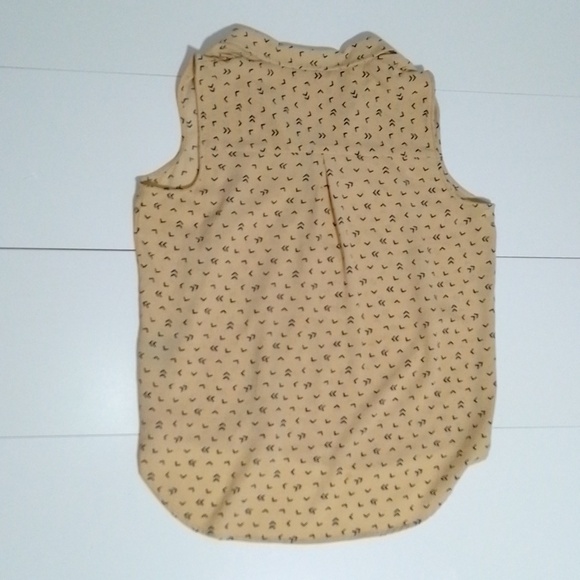 Mandy evans woman xl button down light vest sleeveless with chevrons.  Neutral - Picture 4 of 6